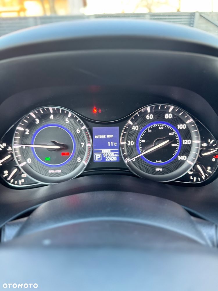 Infiniti QX80 - 8