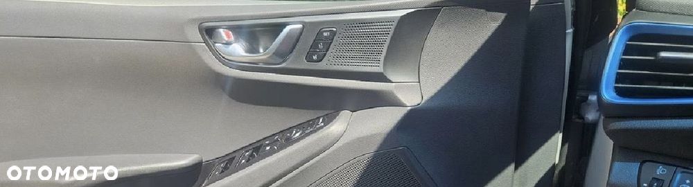 Hyundai IONIQ Hybrid Business - 16