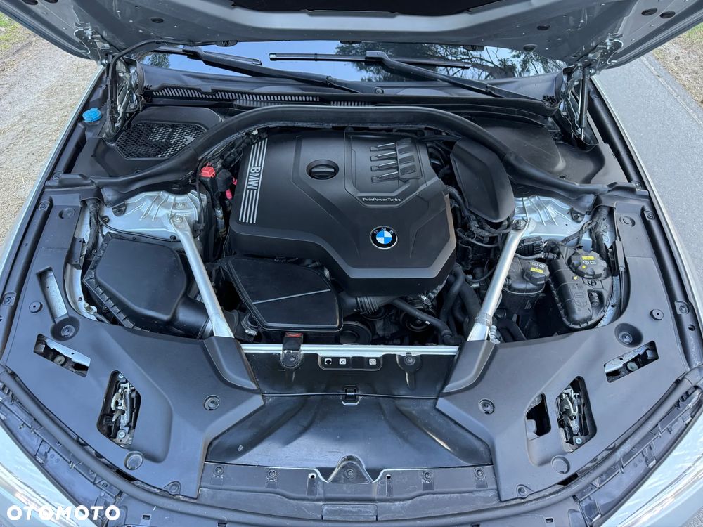 BMW Seria 5 530i xDrive Sport Line sport - 39