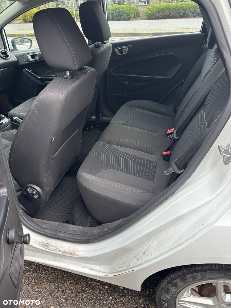 Ford Fiesta - 13