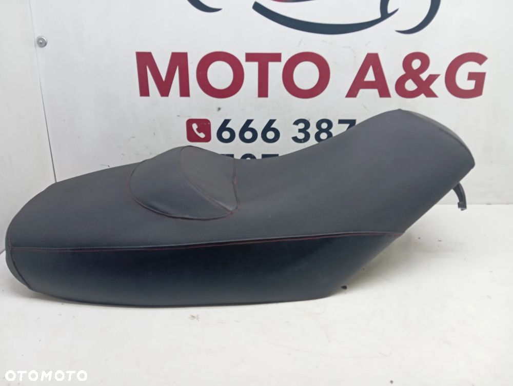 Piaggio X Evo 400 fotel siedzenie kanapa - 1