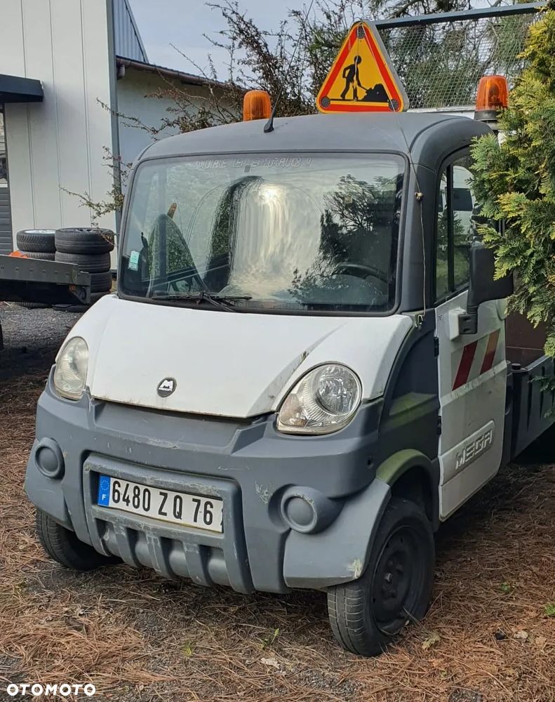 Aixam Mega - 5