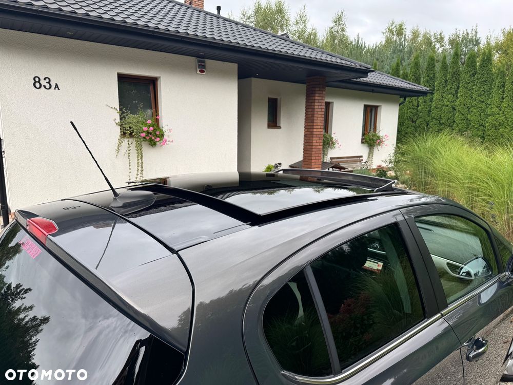 Opel Corsa 1.4 T Cosmo S&S - 21