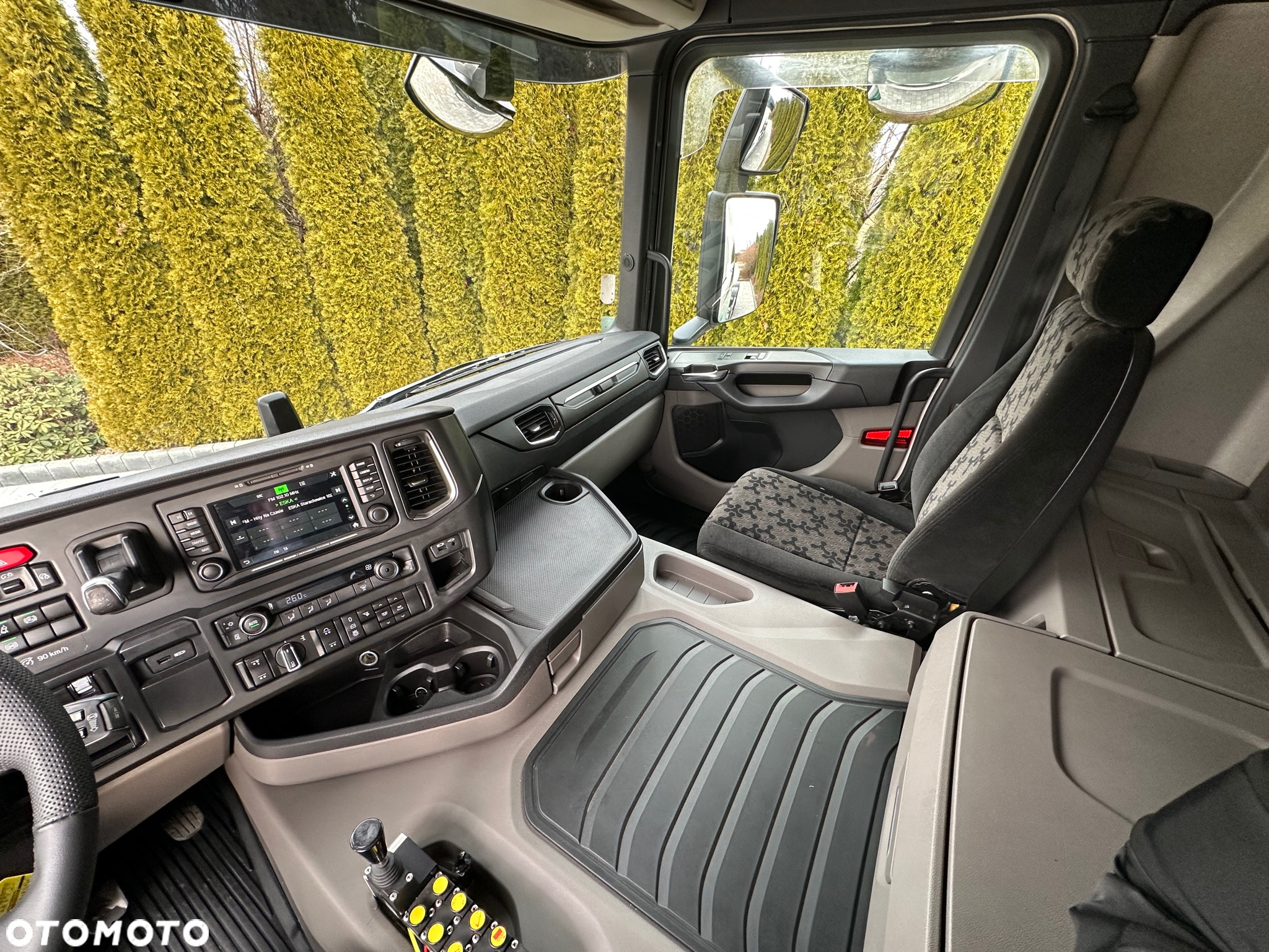 Scania / G450 / 6X2 / HAKOWIEC / HYVA 22.60.SK  / Oś-SKRĘTNA-PODNOSZONA / - 28