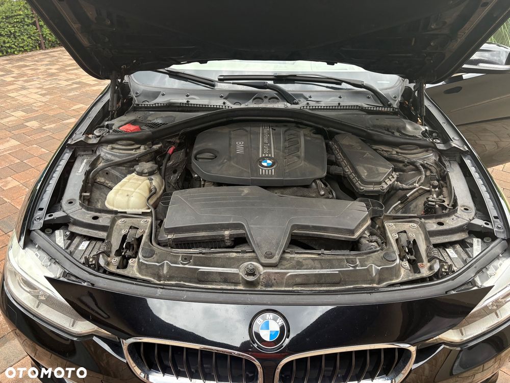 BMW Seria 3 - 12