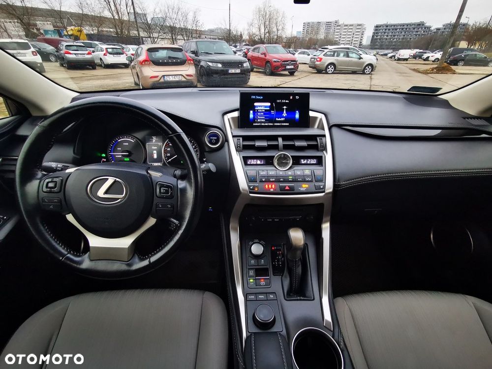 Lexus NX 300h Elite AWD - 10