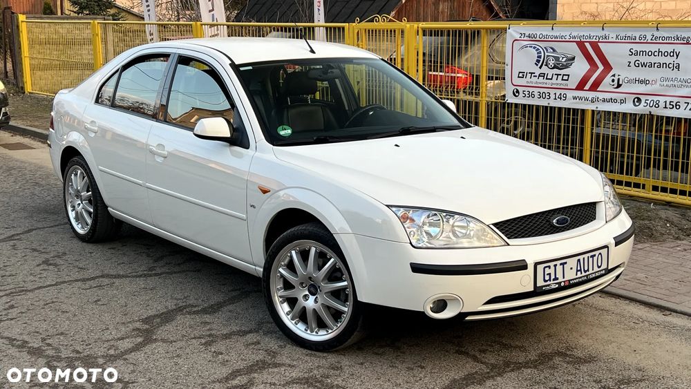 Ford Mondeo 2.5 V6 Ghia - 9