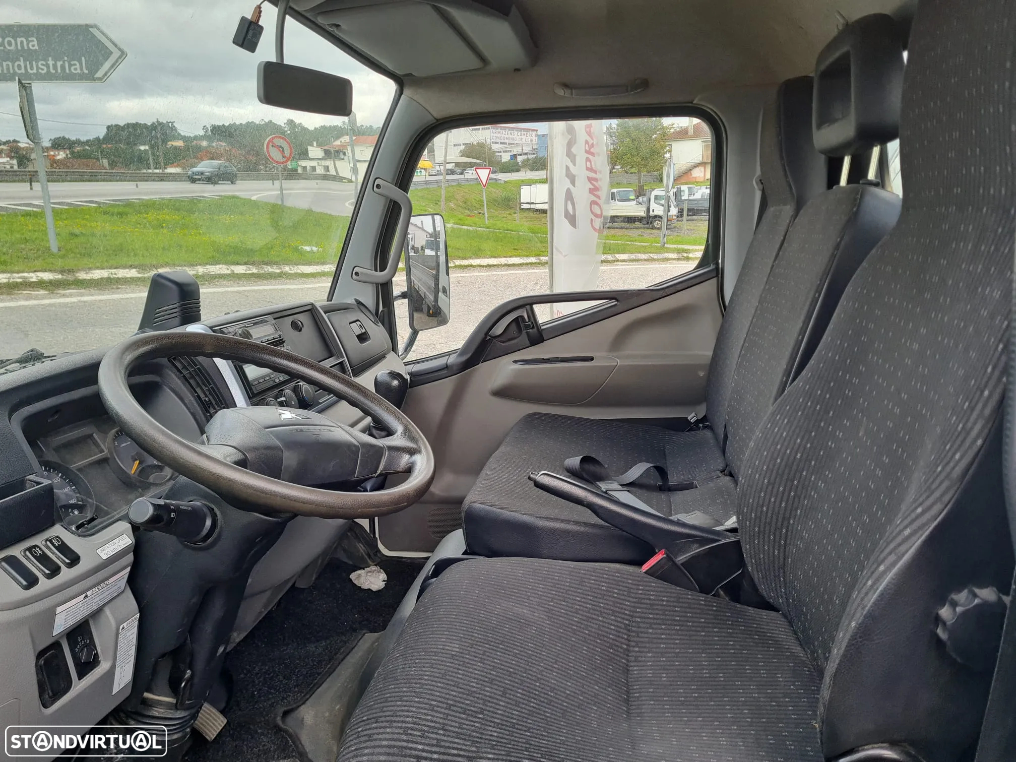Mitsubishi Canter Fuso 6S15 Tribasculante / 6000kg / Curta - 5