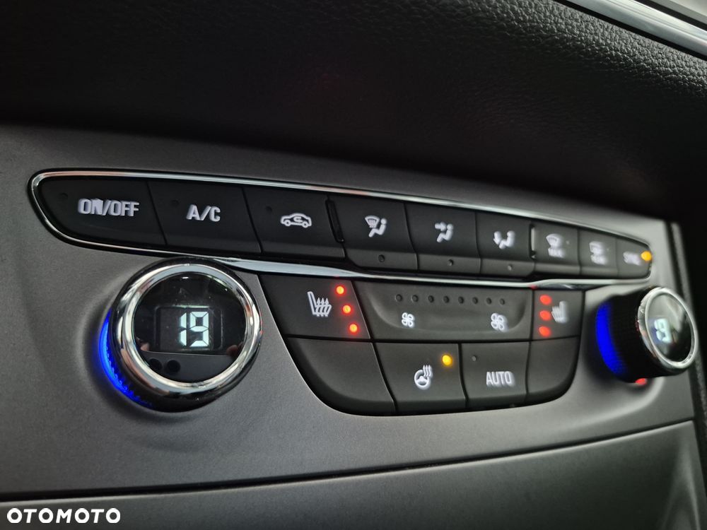 Opel Astra 1.4 T Elite S&S - 12