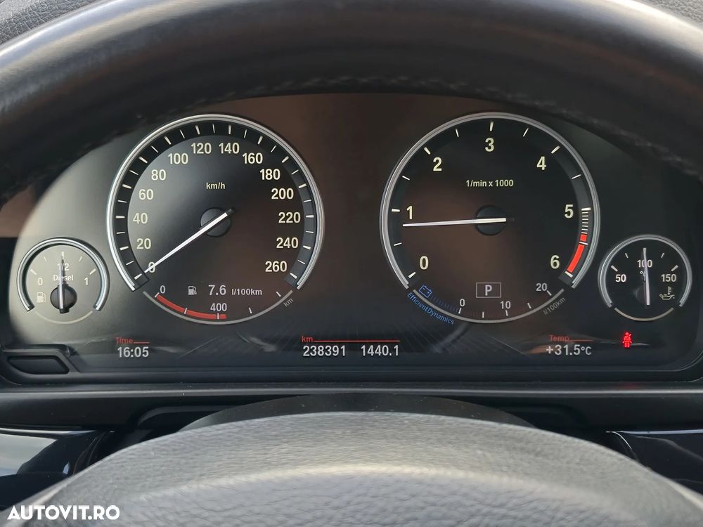BMW Seria 5 525d Touring Aut. Luxury Line - 18