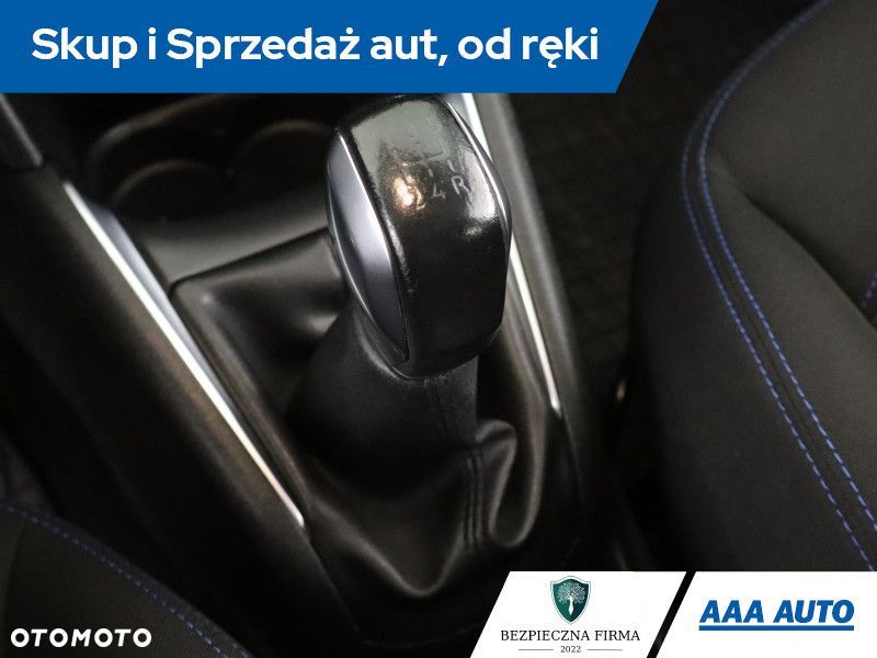 Peugeot 208 - 15