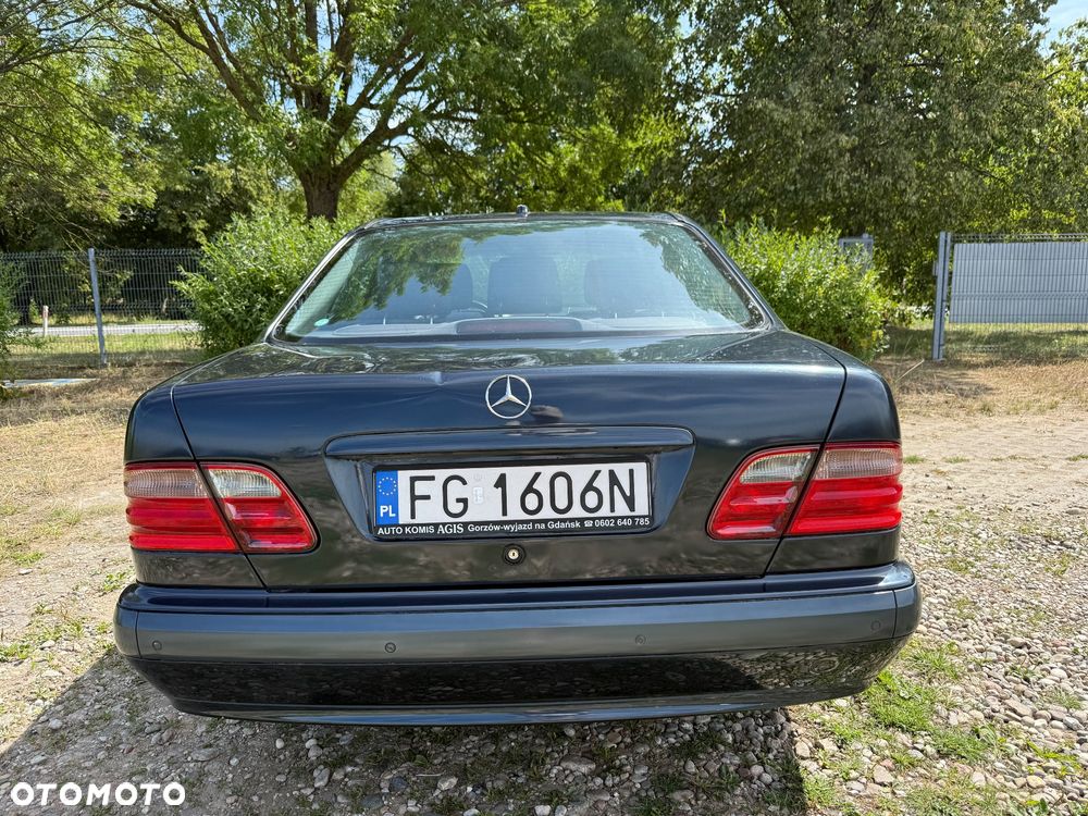 Mercedes-Benz Klasa E - 8