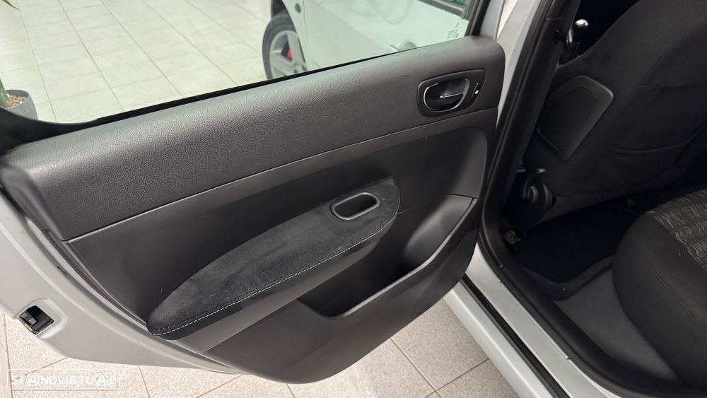 Peugeot 307 1.6 16V XS - 32