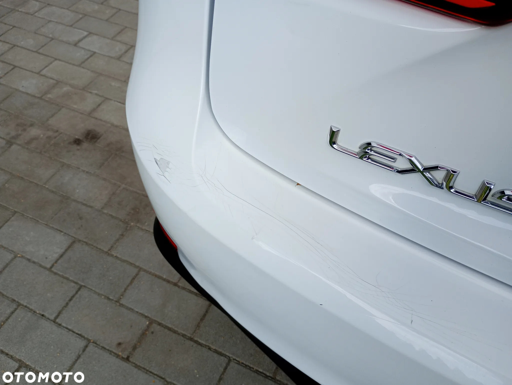 Lexus IS 300h F Sport - 23