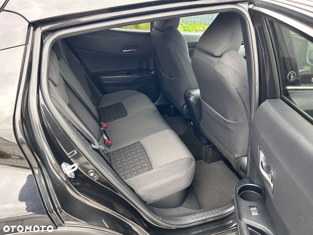 Toyota C-HR 2.0 Hybrid Team Deutschland - 12
