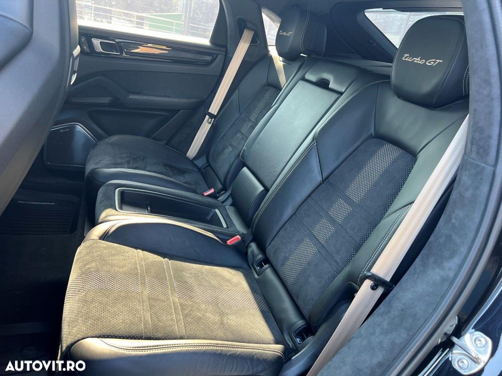 Porsche Cayenne Coupe - 8