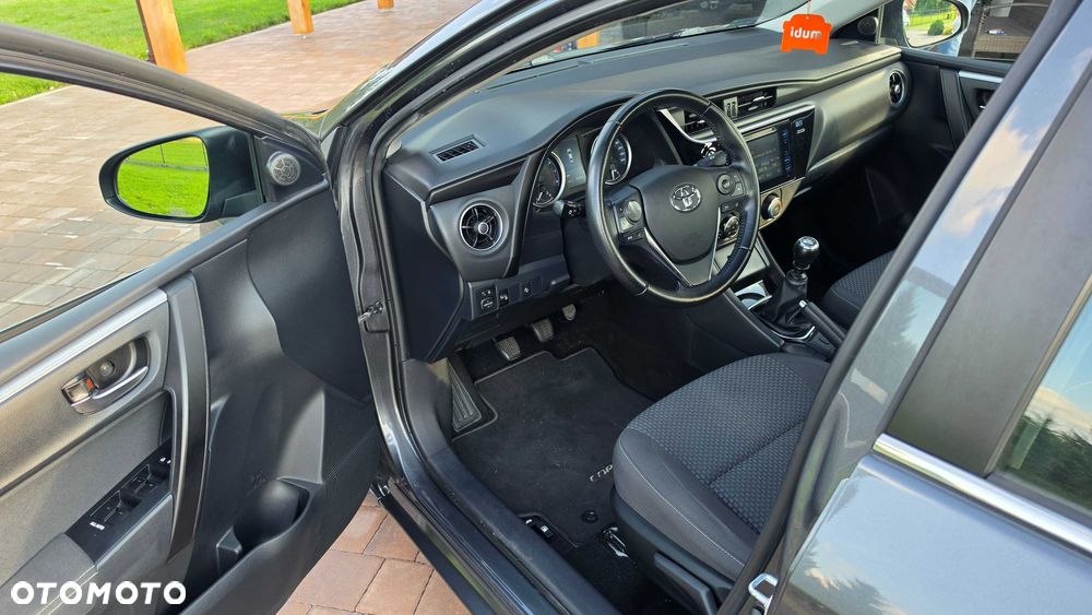 Toyota Corolla - 5