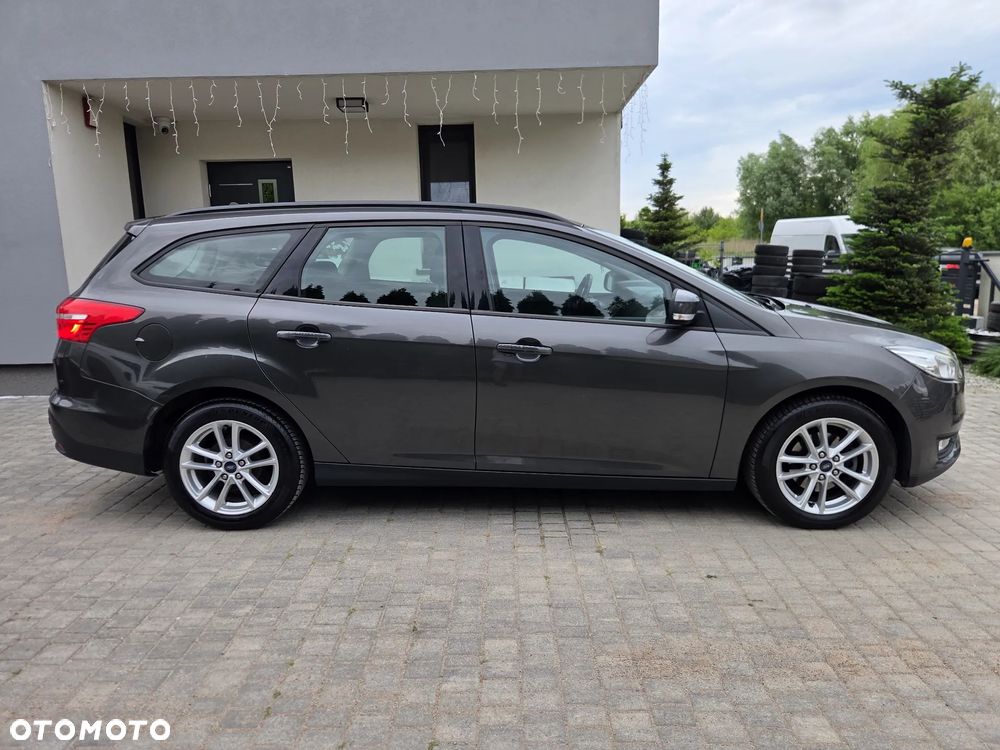 Ford Focus 1.6 Titanium - 12