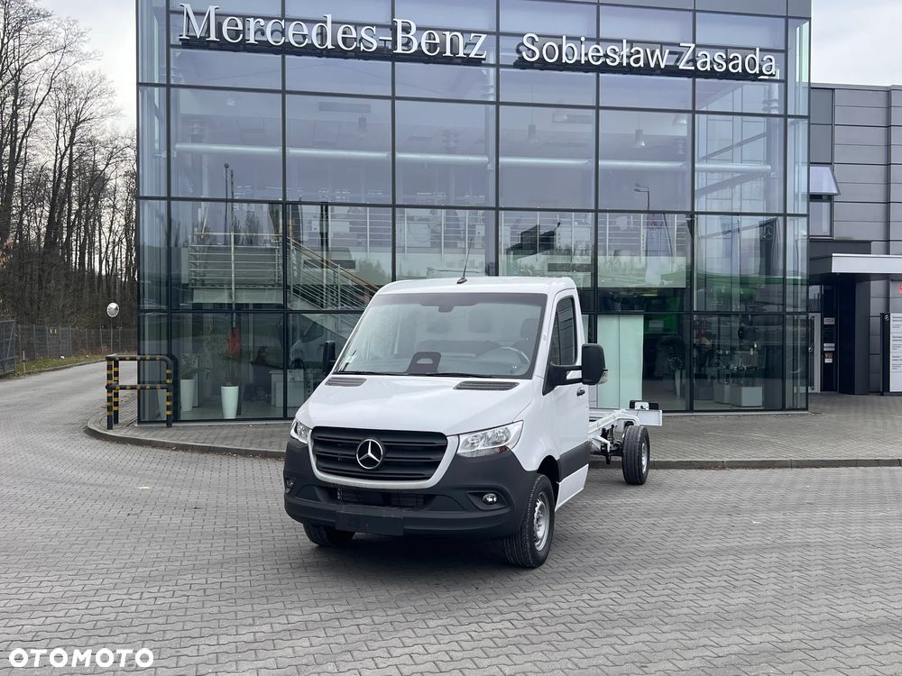Mercedes-Benz Sprinter - 1