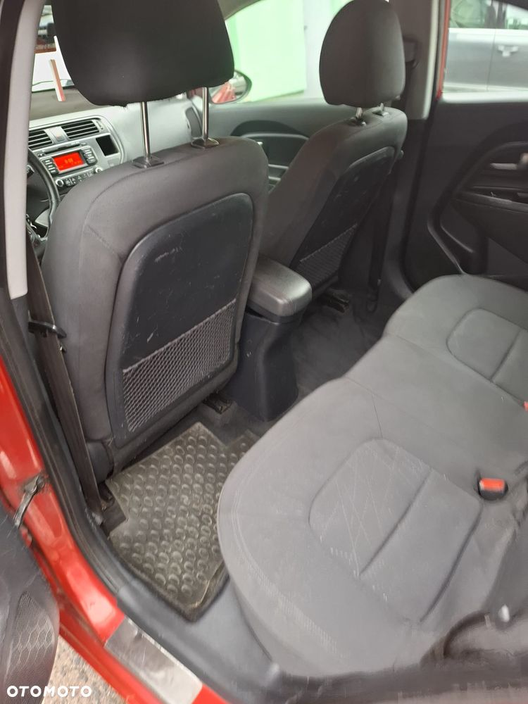 Kia Rio - 18