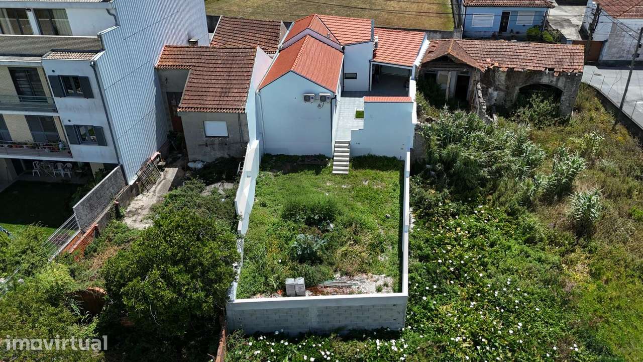 Moradia Térrea T2, em Banda, Totalmente Restaurada | NOVA, em São Bern - Grande imagem: 4/34