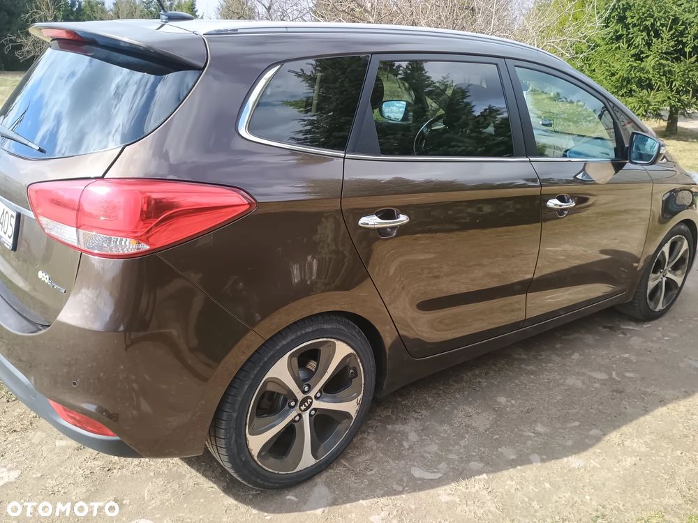 Kia Carens 1.7 CRDi XL 7os - 3