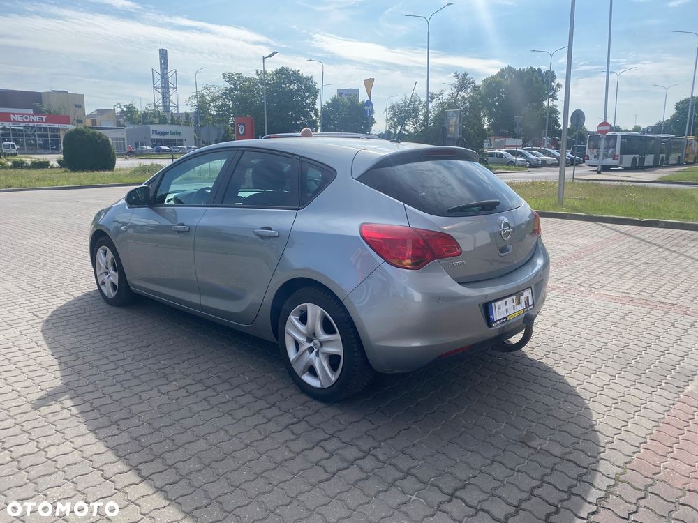 Opel Astra 1.6 Cosmo - 6