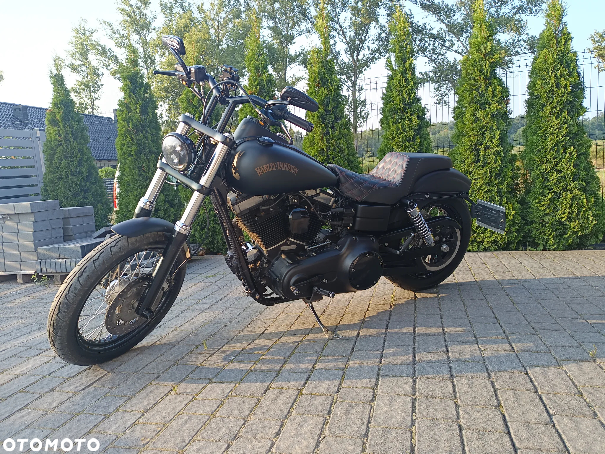 Harley-Davidson Dyna Street Bob - 14