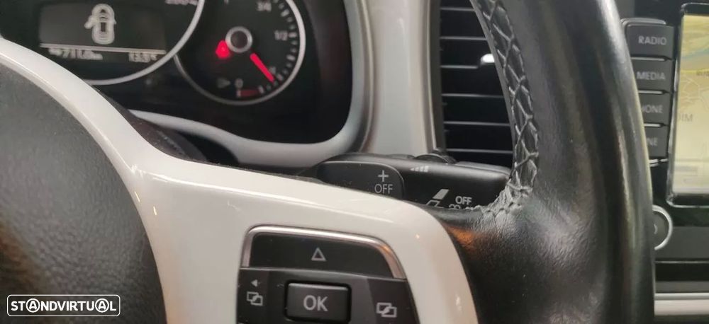 VW New Beetle 2.0 TSI Sport DSG - 30