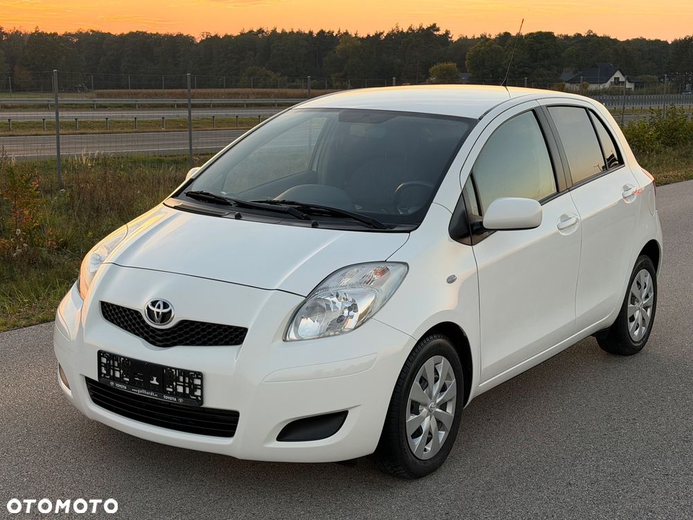 Toyota Yaris - 1