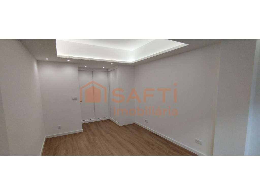 Apartamento T2 em São Domingos Benfica - Grande imagem: 5/12