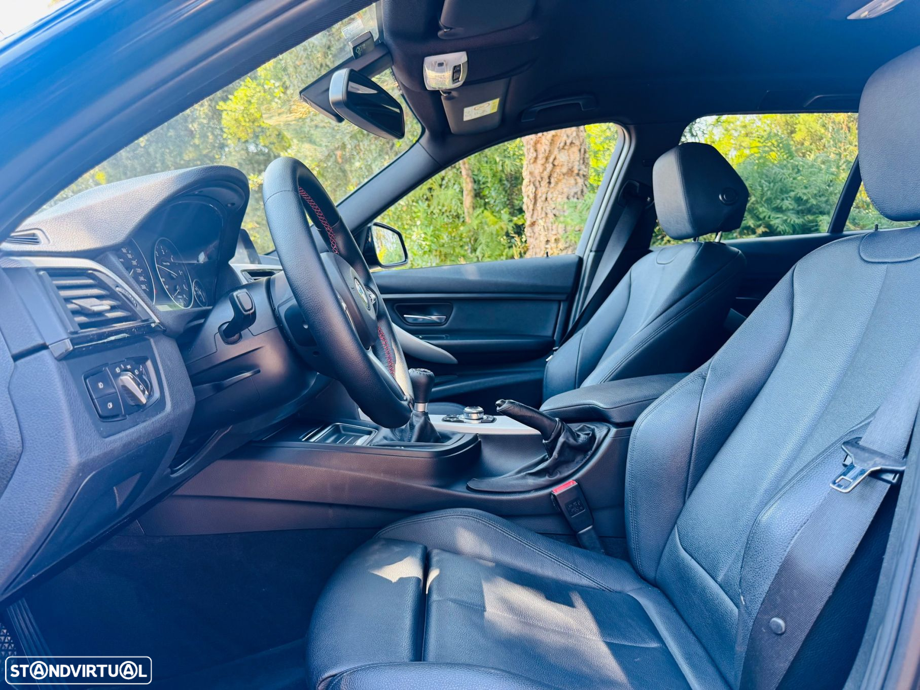 BMW 320 d Touring Pack M - 17