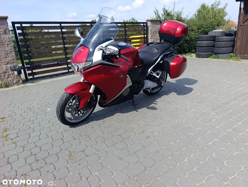 Honda VFR - 34