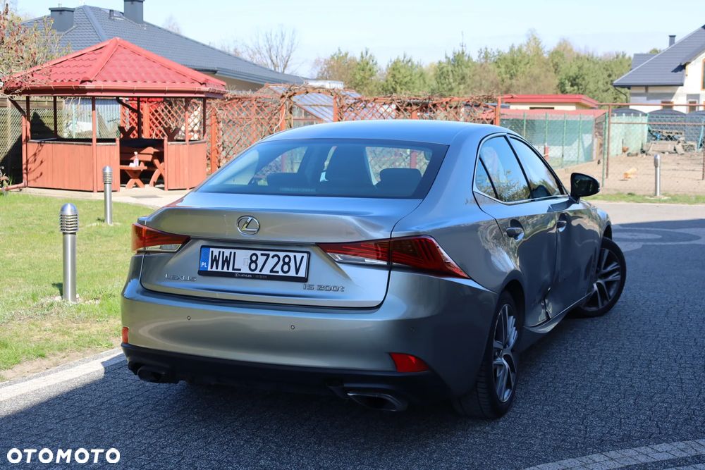 Lexus IS 200t Elegance - 3