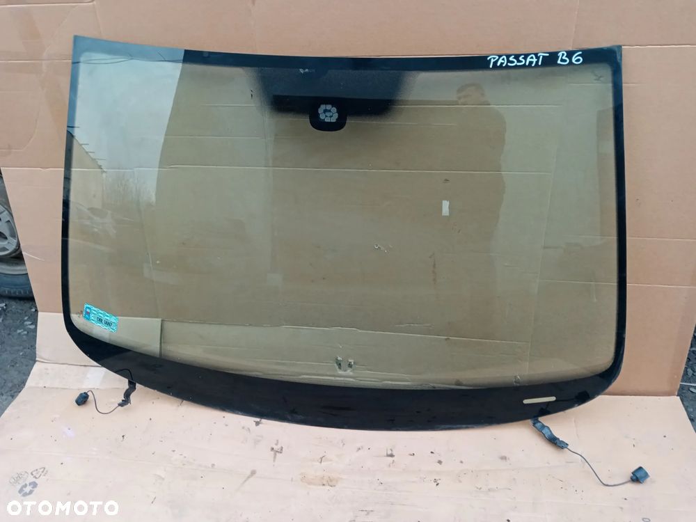 Szyba czołowa przód przednia grzana na sensor VW Passat B6 AS1 05r - 1