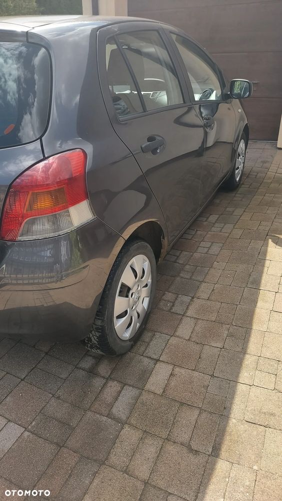 Toyota Yaris 1.33 Luna - 5