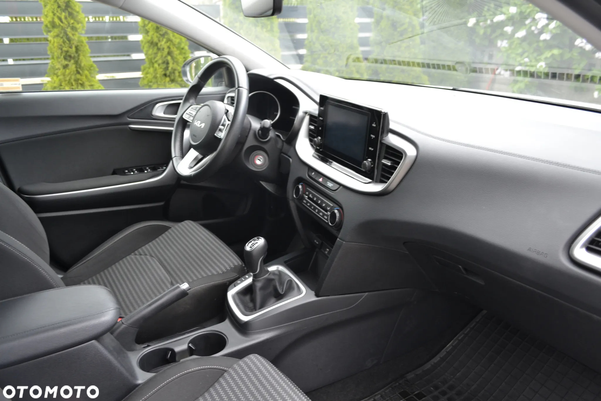 Kia Ceed 1.5 T-GDI M - 34