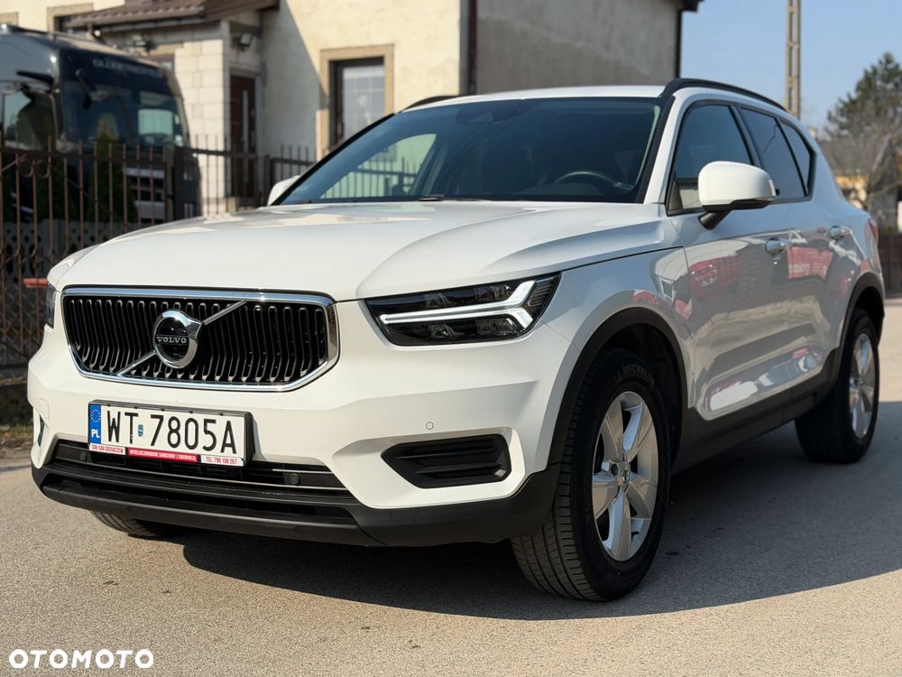 Volvo XC 40 T3 Momentum - 1
