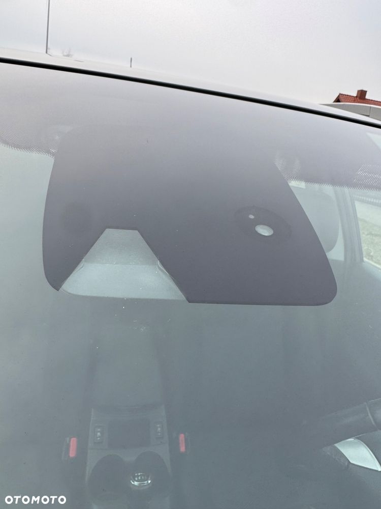 Nissan Qashqai 1.2 DIG-T N-Vision - 29