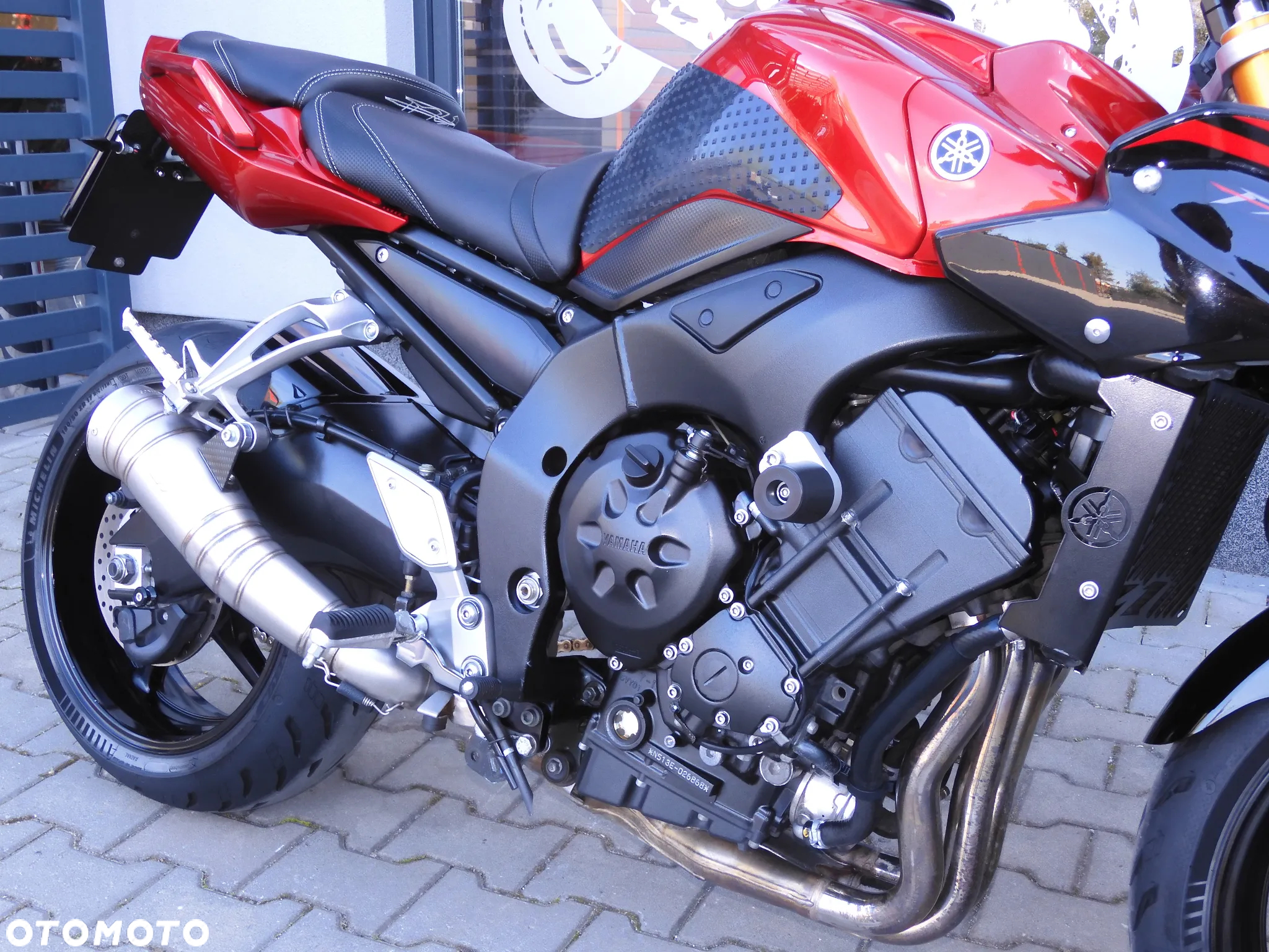 Yamaha FZ - 7