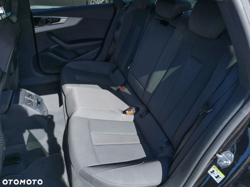 Audi A5 Sportback 35 TFSI Sport S tronic - 23