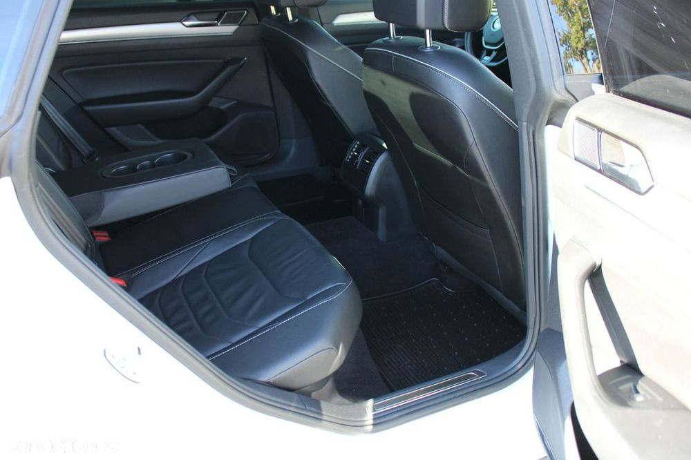 Volkswagen Arteon 2.0 TSI OPF 4Motion DSG R-Line - 25