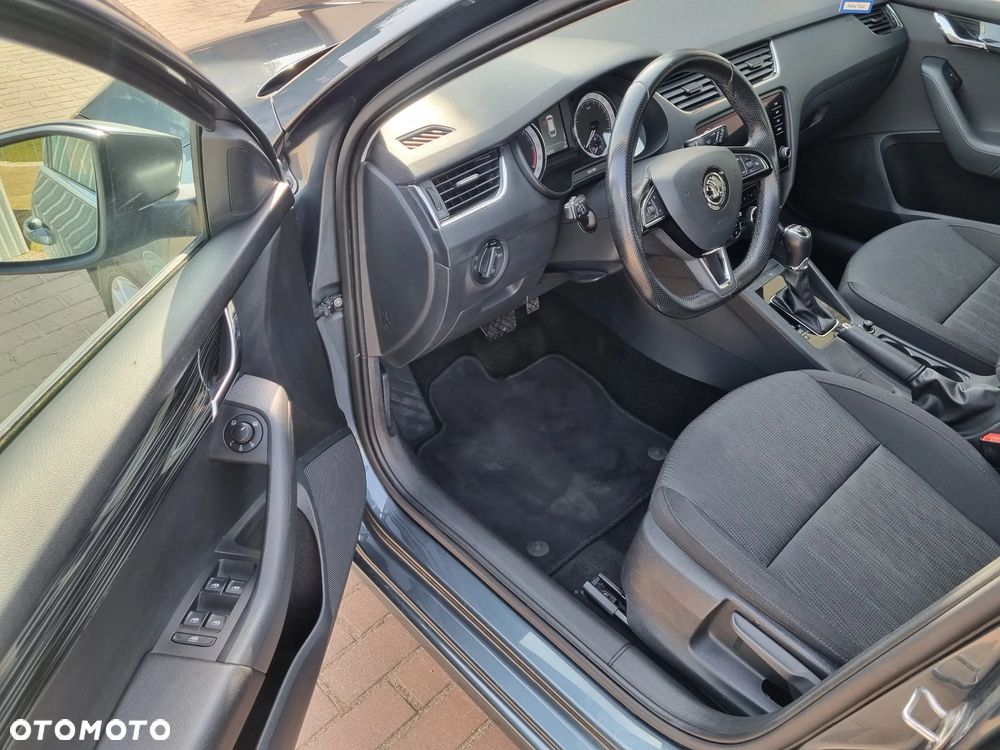 Skoda Octavia 2.0 TDI DSG Style - 11