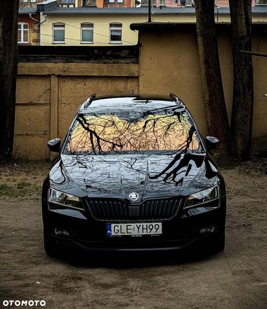 Skoda Superb 2.0 TDI Sportline DSG - 1
