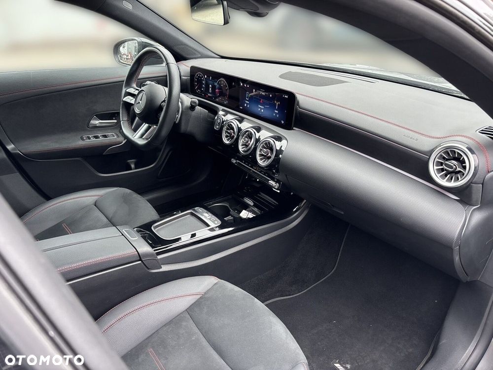 Mercedes-Benz CLA - 18