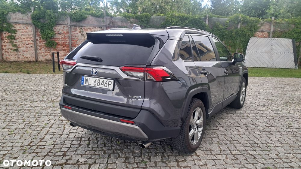 Toyota RAV4 - 6