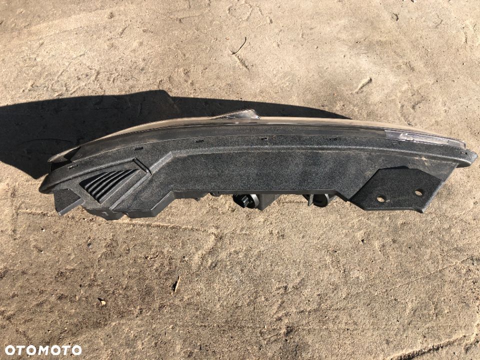 LAMPA PRZEDNIA LEWA HYUNDAI KONA - 2