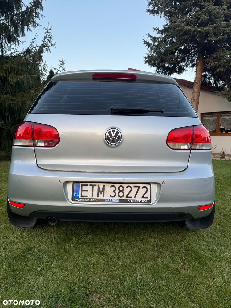 Volkswagen Golf - 6