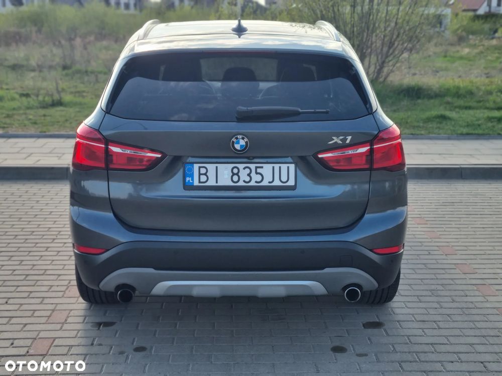 BMW X1 xDrive25i xLine - 4