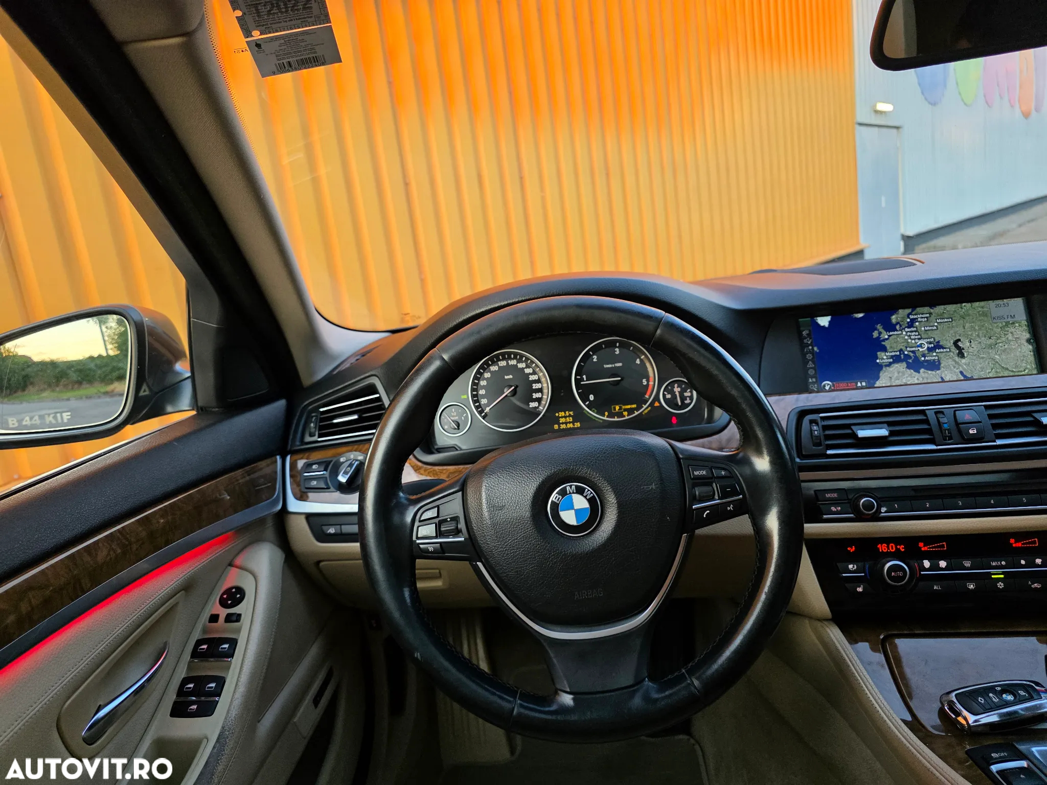 BMW Seria 5 520d - 16
